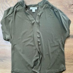 Womens short sleeve army green Monteau top- final drop